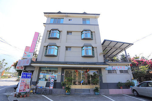 Sakura Homestay Nantou Ngoại thất bức ảnh